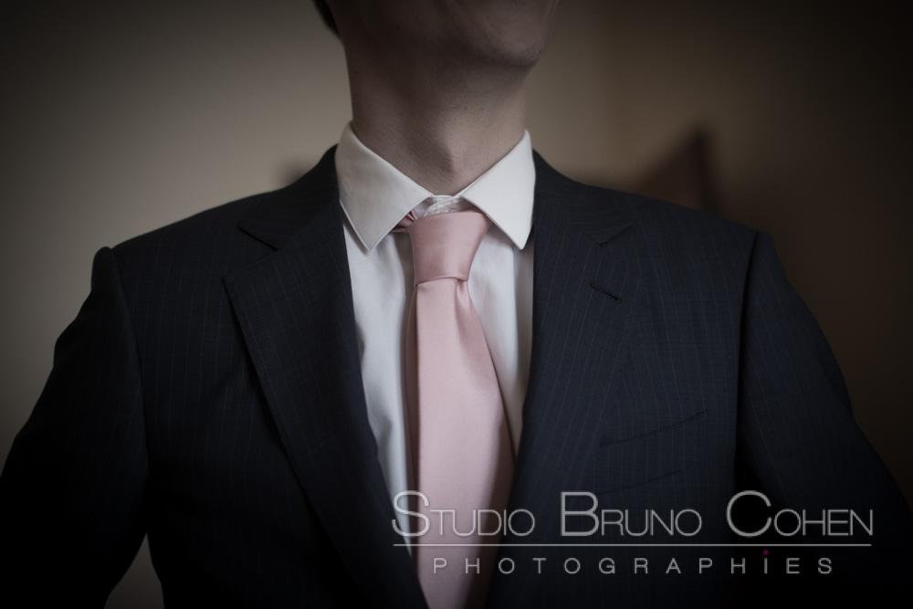 costume et cravatte du marie