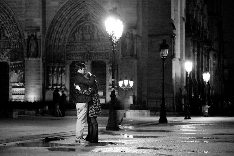 Black and white proposal Paris Notre-Dame