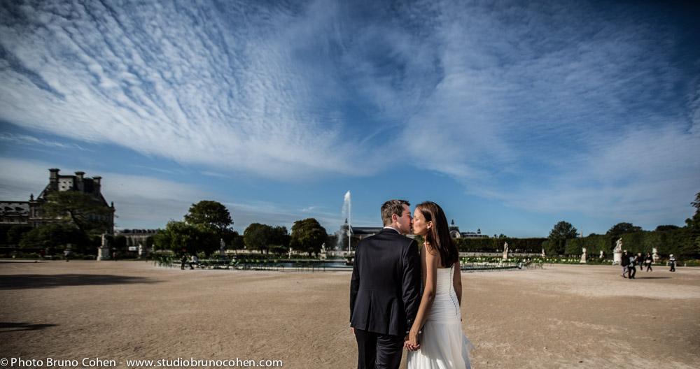 mariage-portrait-hotel-brighton-tuileries-couple-maries-paris