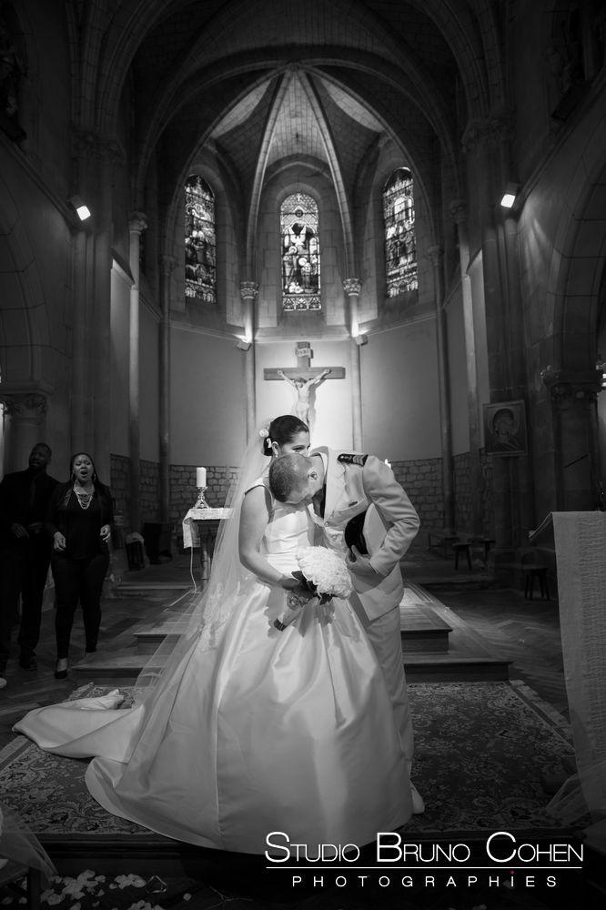 mariage-chantilly-mercure-ceremonie-religieuse-eglise-couple-emotions