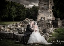mariage-abbaye-de-chaalis-ruine-couple-photo-parc